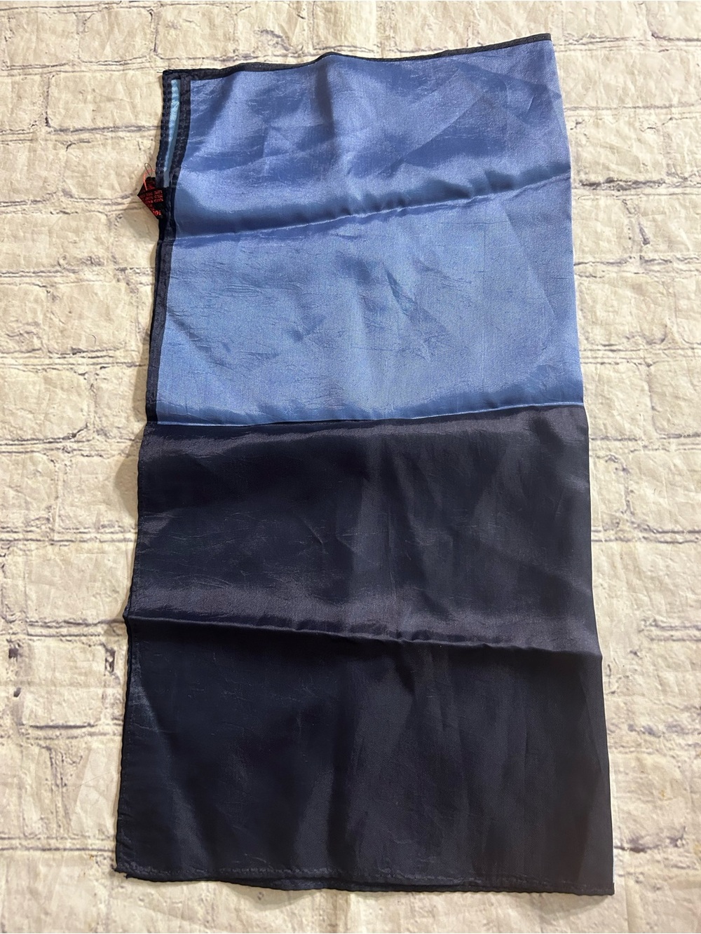 VINTAGE ROLLED ENDS 100% ACETATE COLORBLOCK BLUE POCKET SQUARE SCARF - Picture 6 of 12